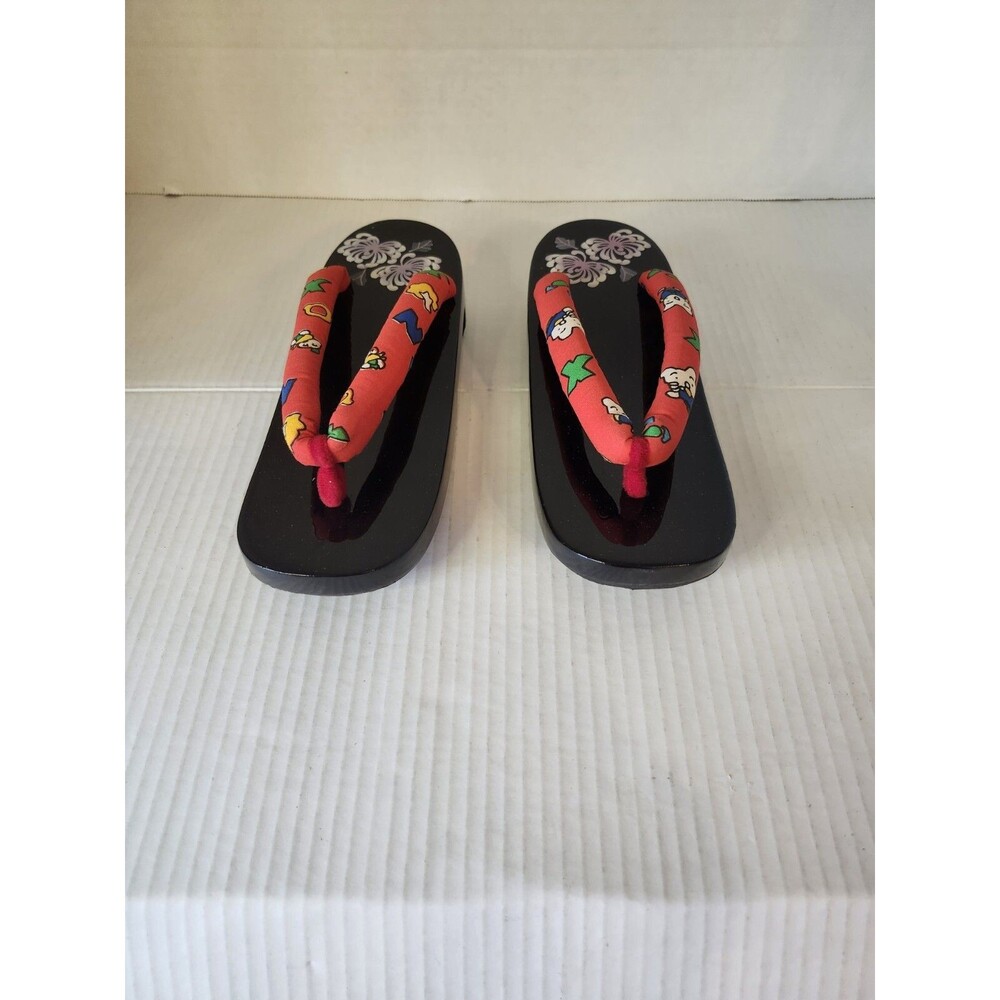 Wooden Size 24 Asian Shoes